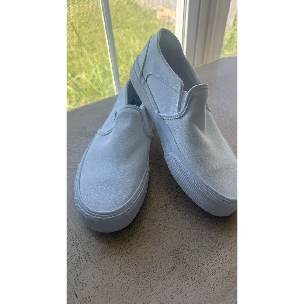 Vans Classic Slip-On White Canvas Sneakers Women’s 7 Men’s 5.5